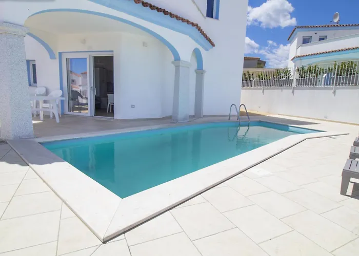 Villetta Borgo Bianco 1 Con Piscina In Condivisione